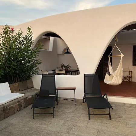 Punta Tre Pietre 33 * Pantelleria