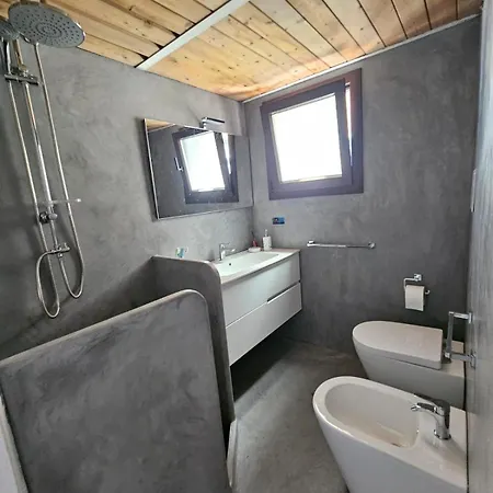 Pantelleria Punta Tre Pietre 33 *